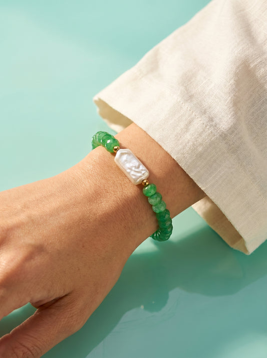 Pistachio pearl bracelet