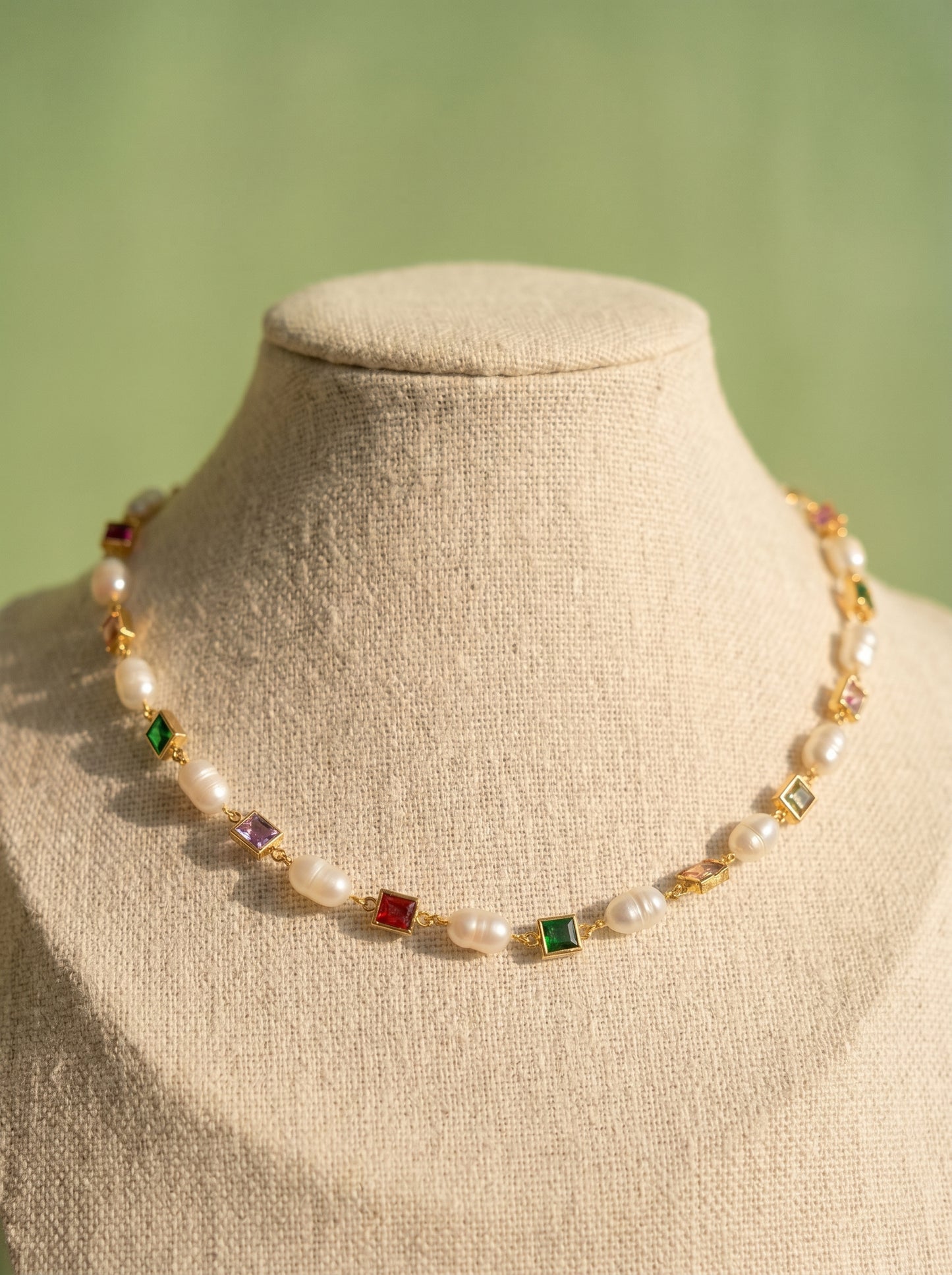 Dolce Pearl Gem Choker