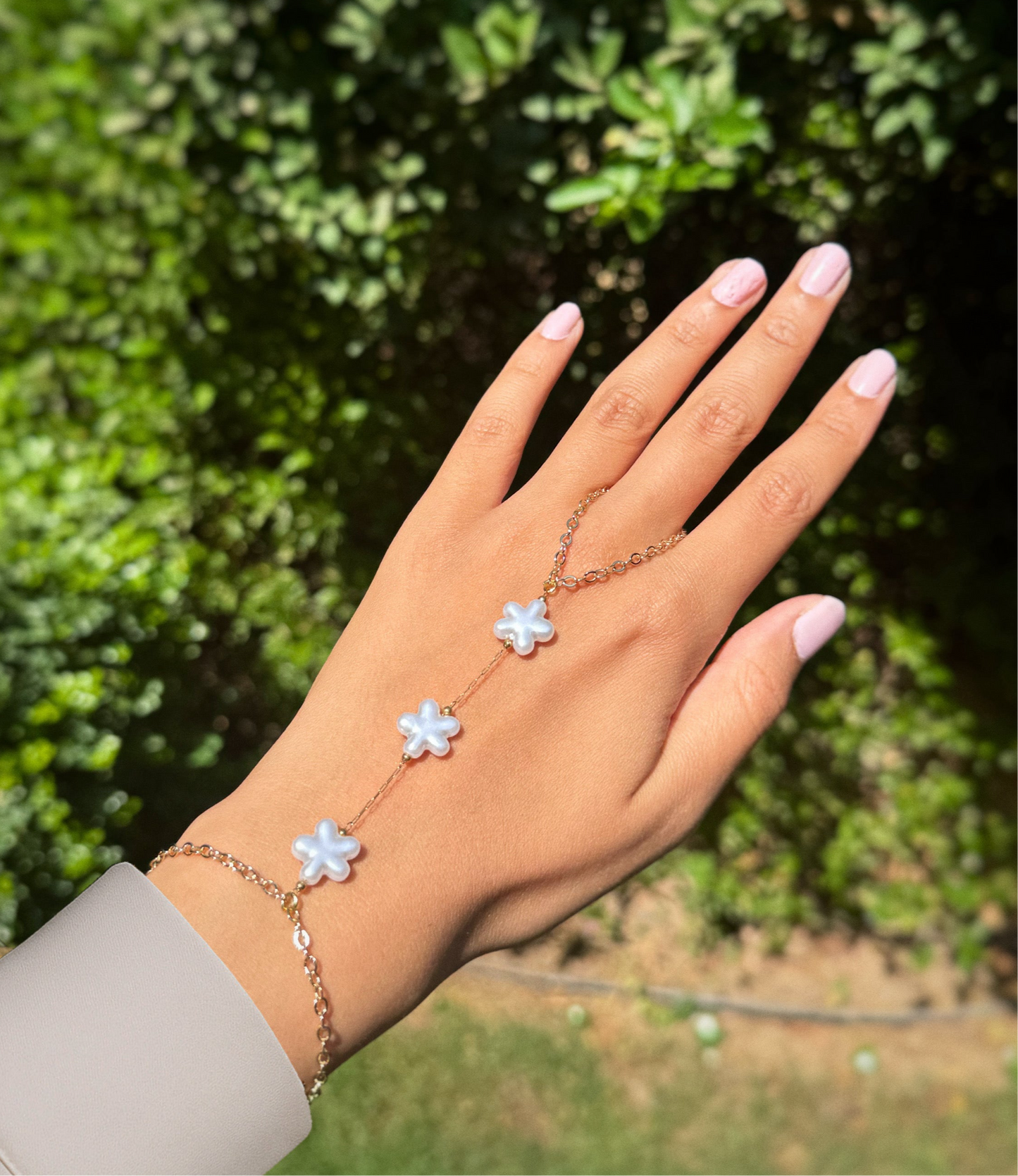 Cloud Petal Handchain