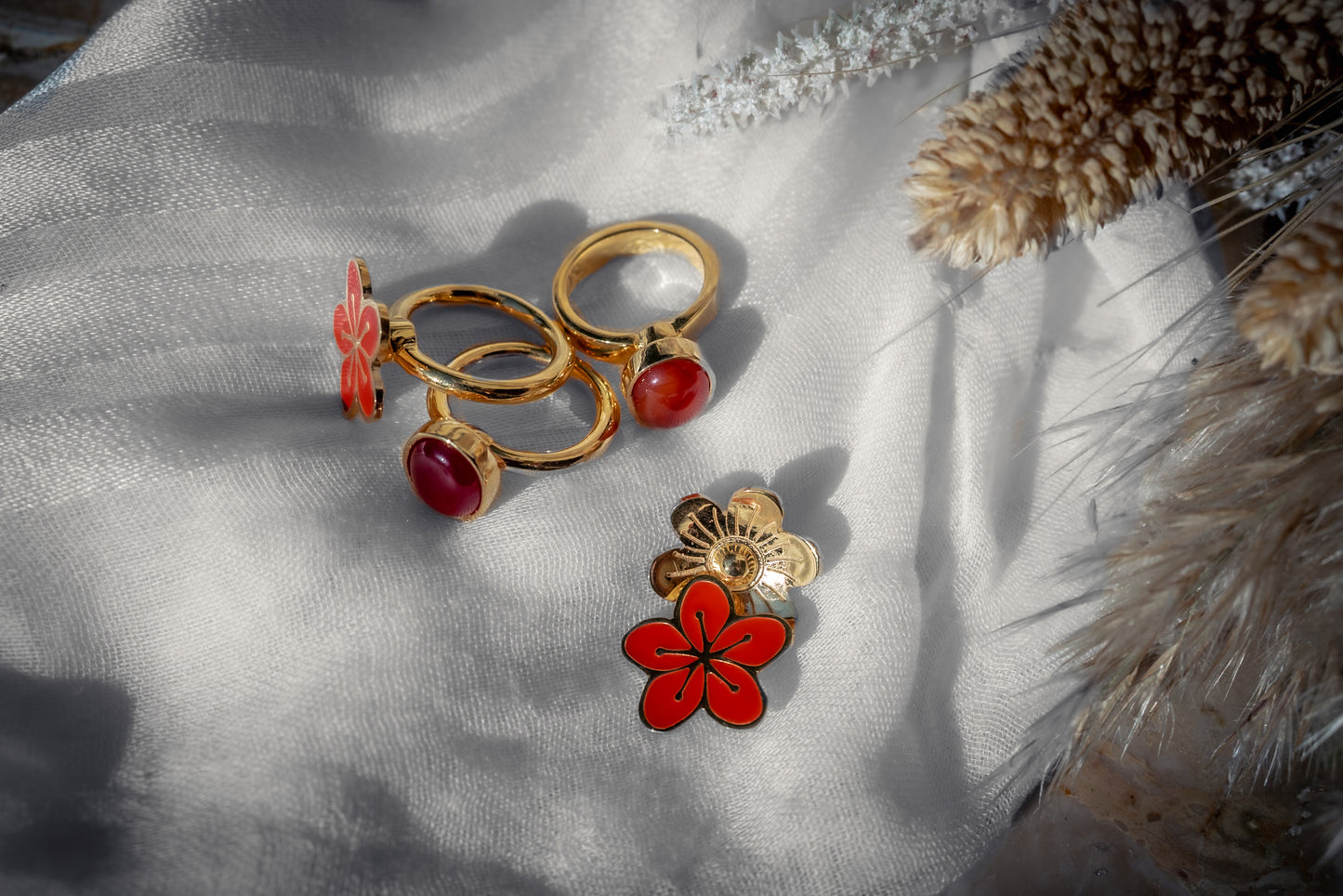 Togglie Petalo & Agate Picks