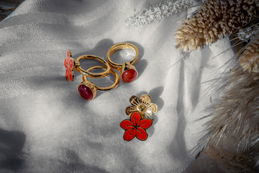 Togglie Petalo & Agate Picks