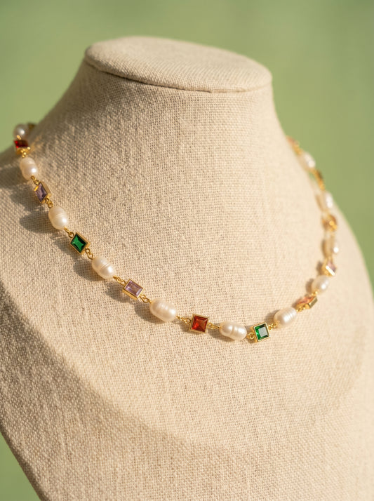 Dolce Pearl Gem Choker