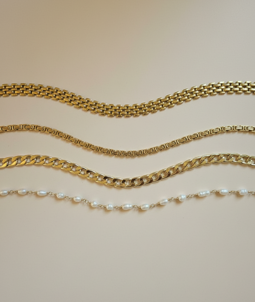 Golden Harmony Necklaces Set