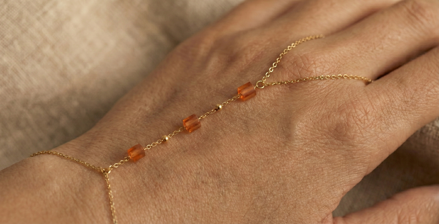 Sunset Line Hand Chain